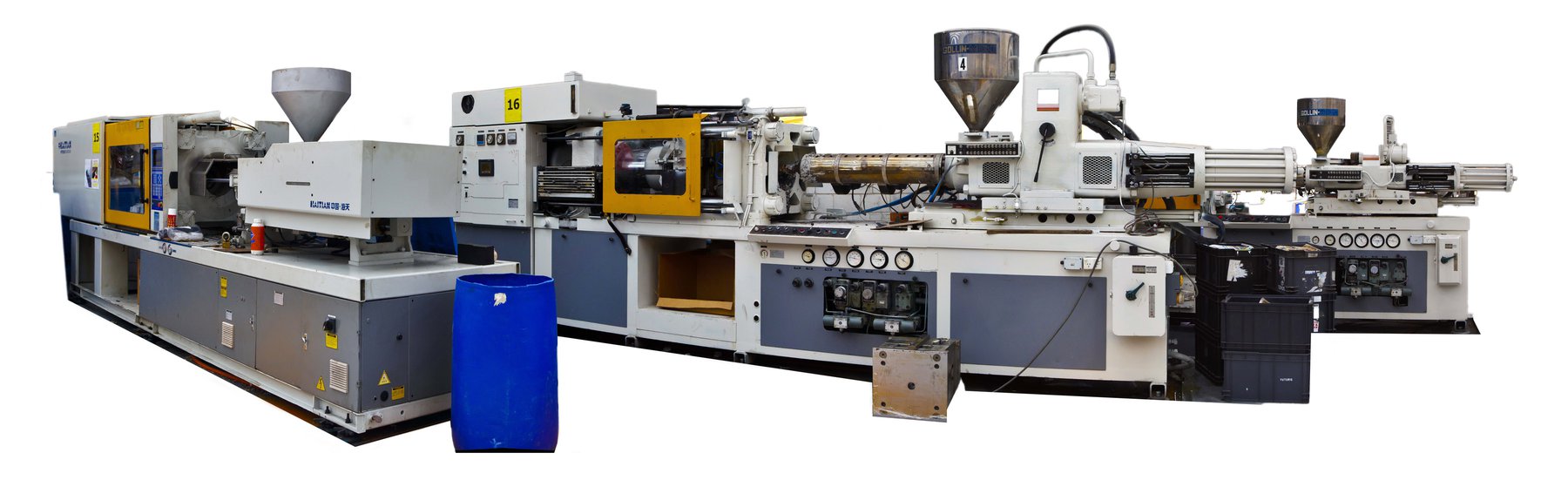 Large tonnage injection moulding machine at Perroplas